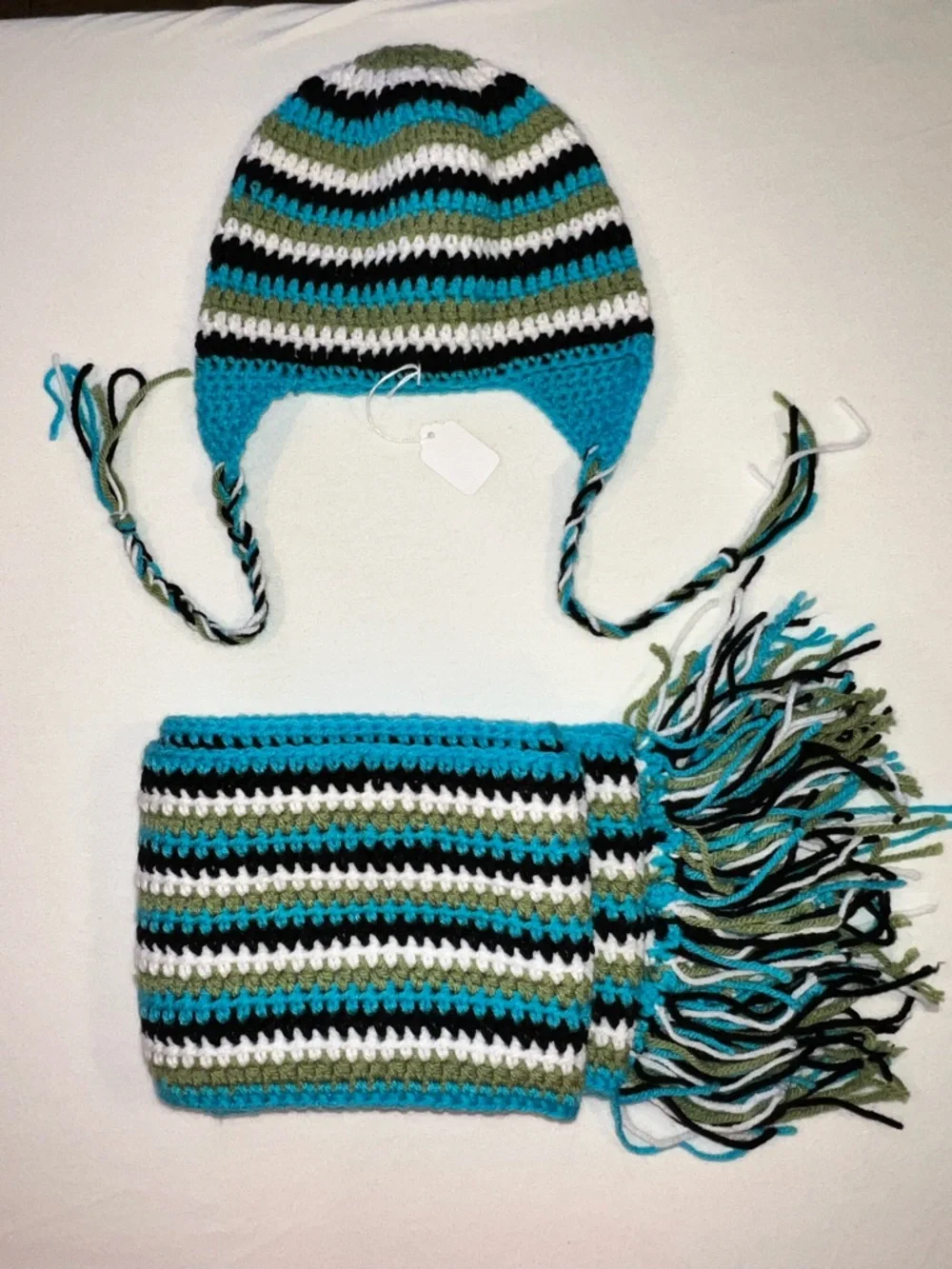 Handknit hat & scarf set (turquoise, black, green, white)‎ hiking skiing fishing